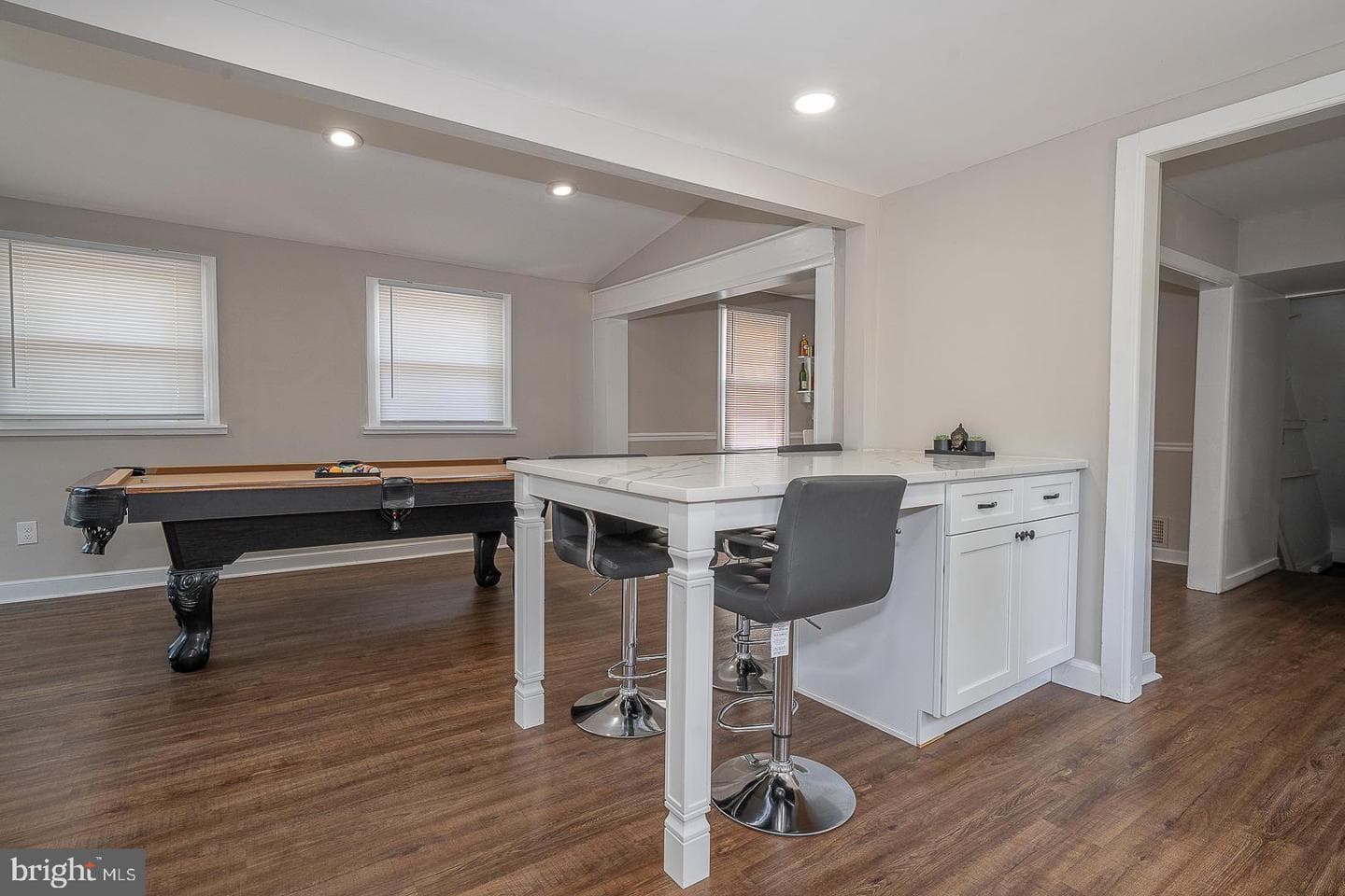 10 Holbrook Road photo 12