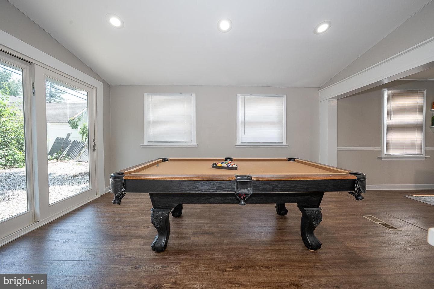 10 Holbrook Road photo 13