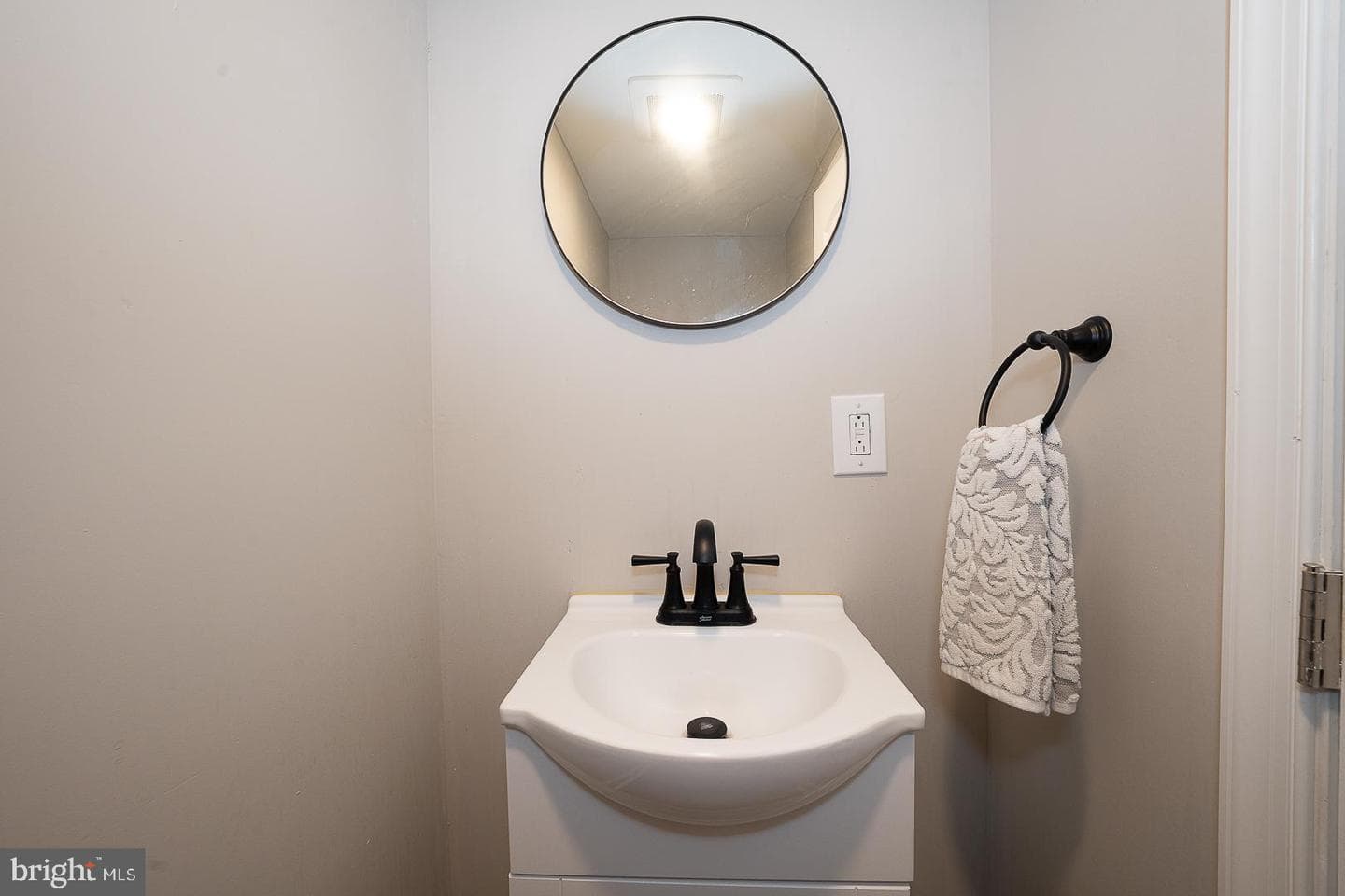 10 Holbrook Road photo 25