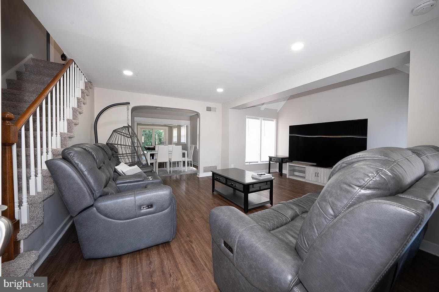 10 Holbrook Road photo 4