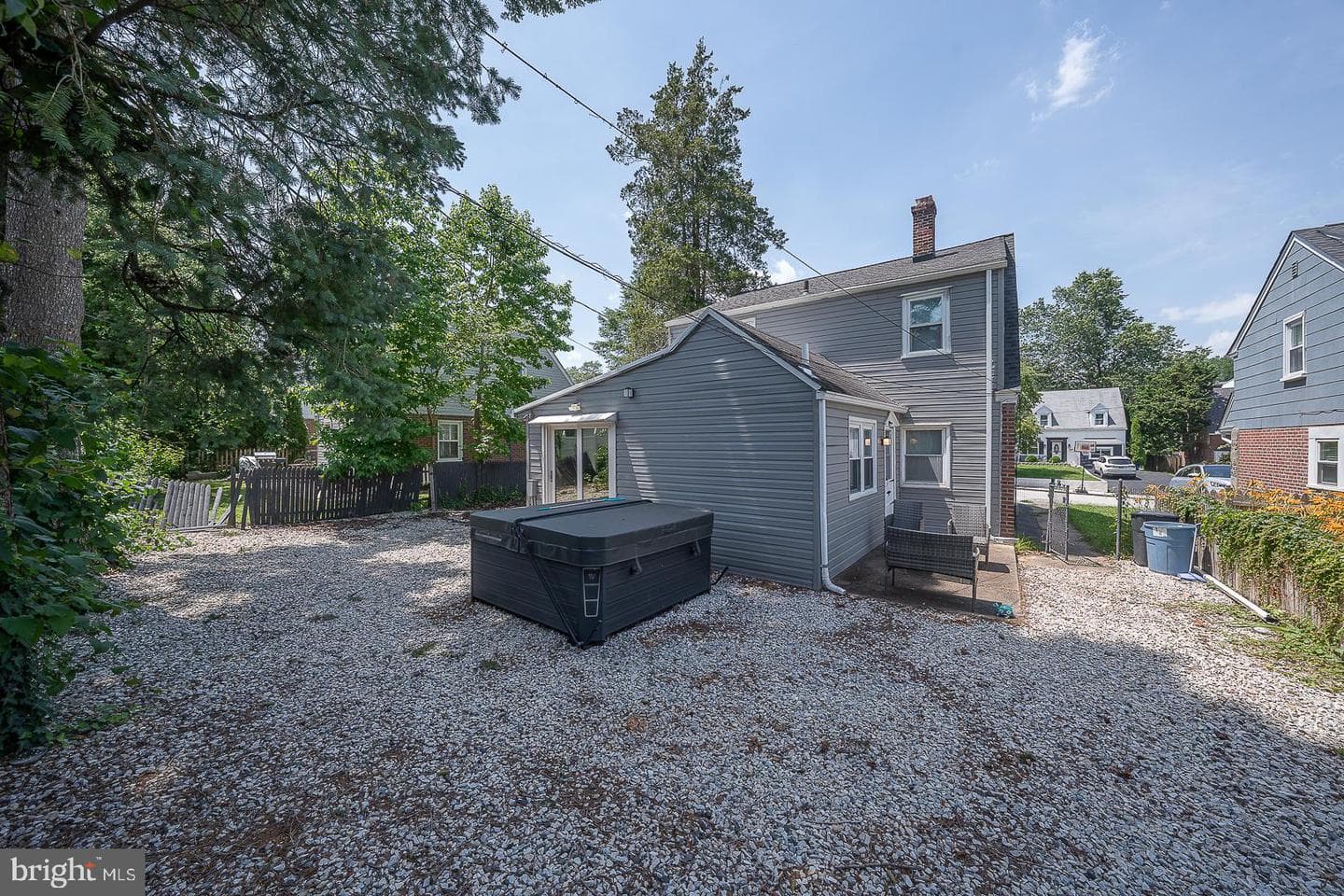 10 Holbrook Road photo 41