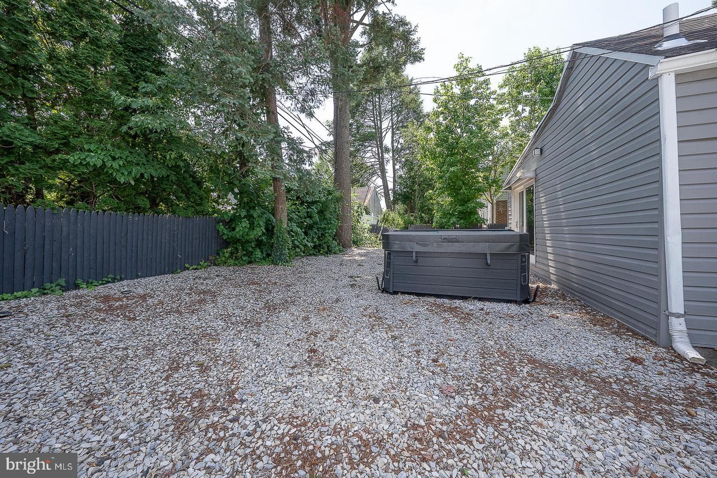 10 Holbrook Road photo 43