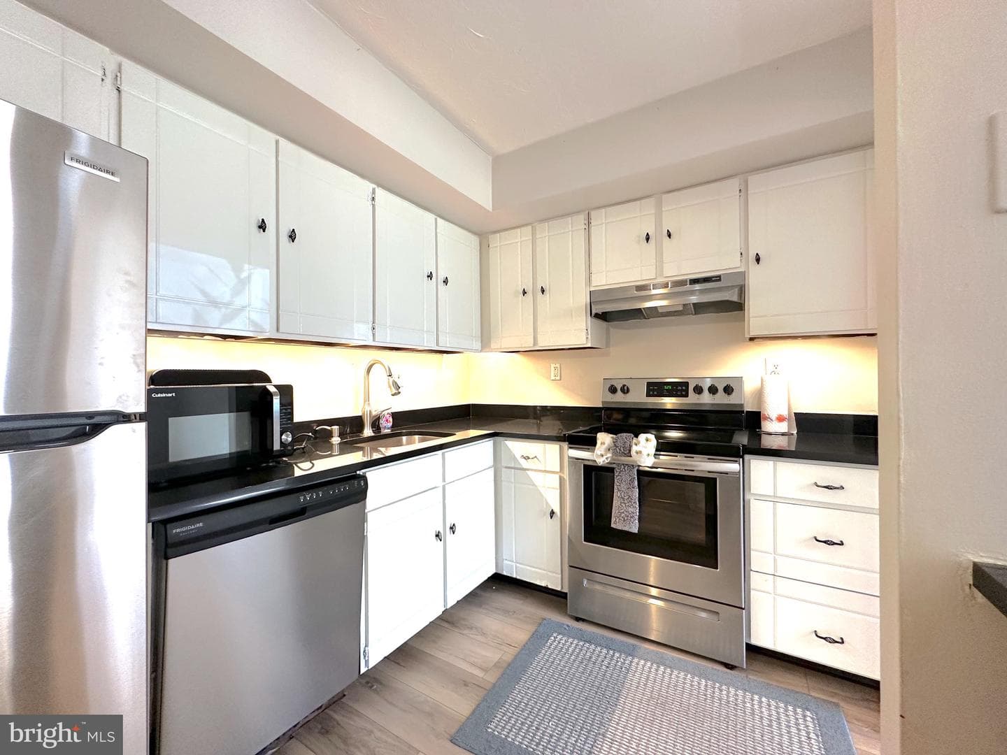 700 Ardmore Avenue #122 photo 9