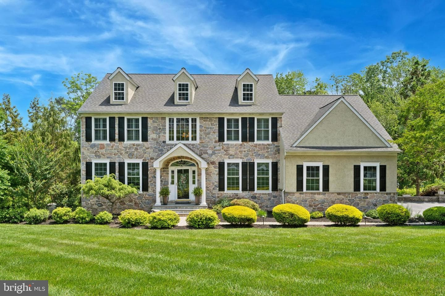 130 Andrien Road photo 1