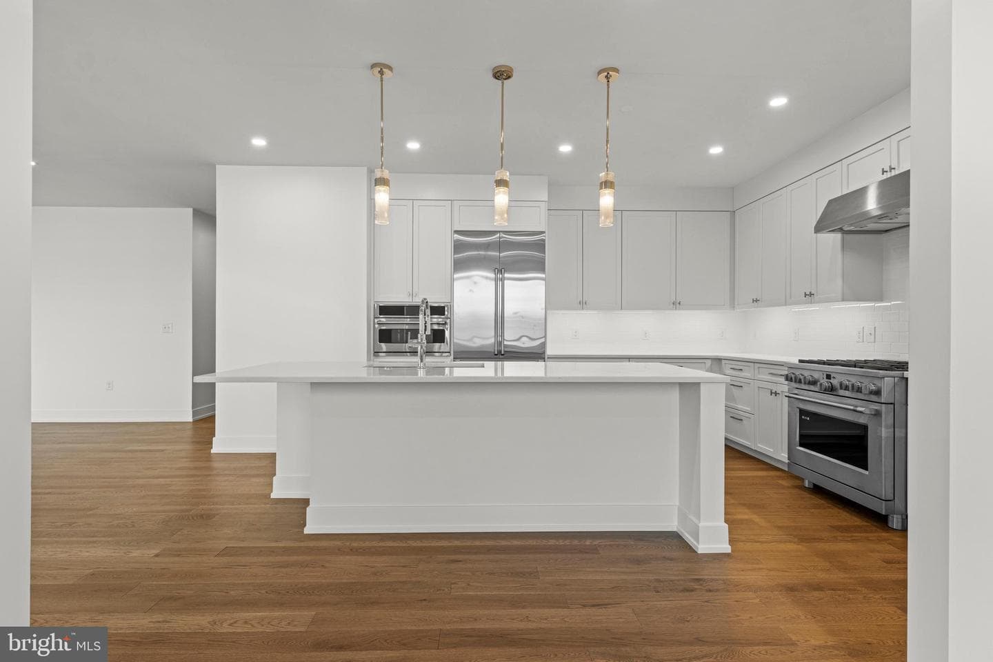 110 Park Avenue #320 photo 7