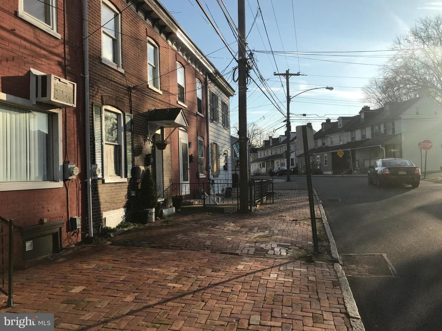 27 Upland Avenue photo 3