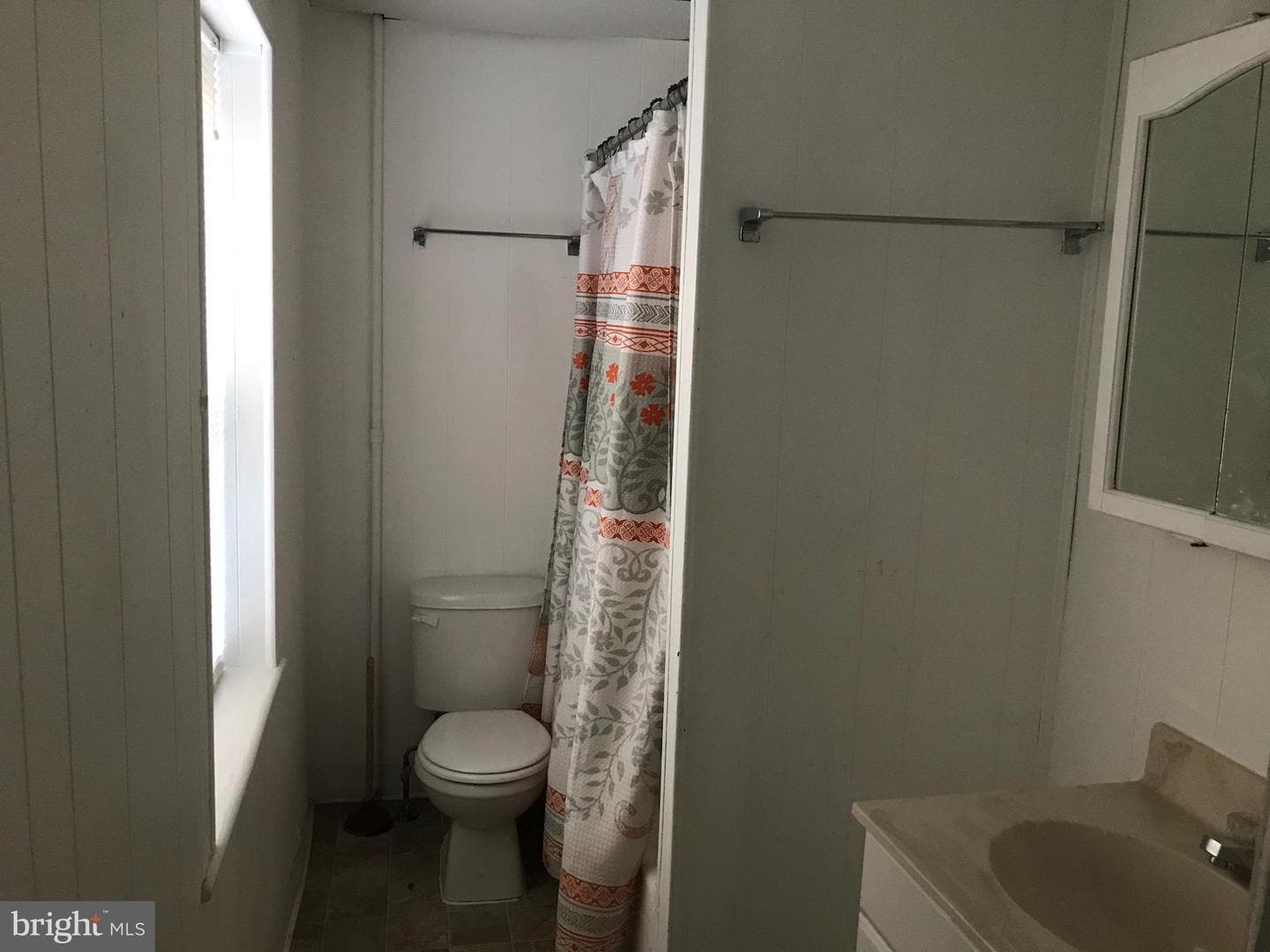 27 Upland Avenue photo 5