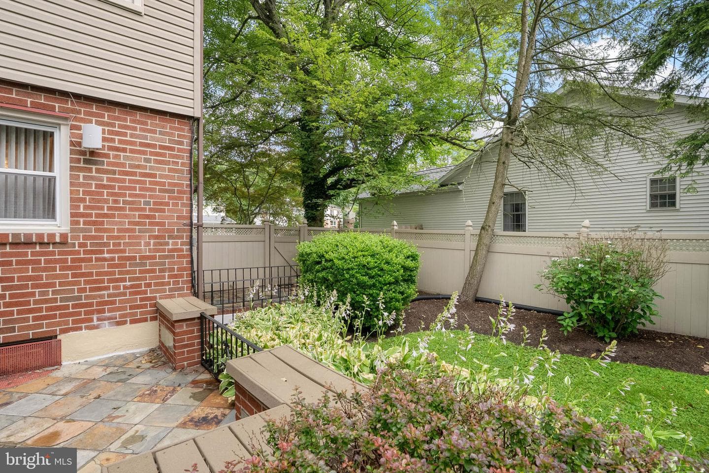 332 Franklin Avenue photo 40