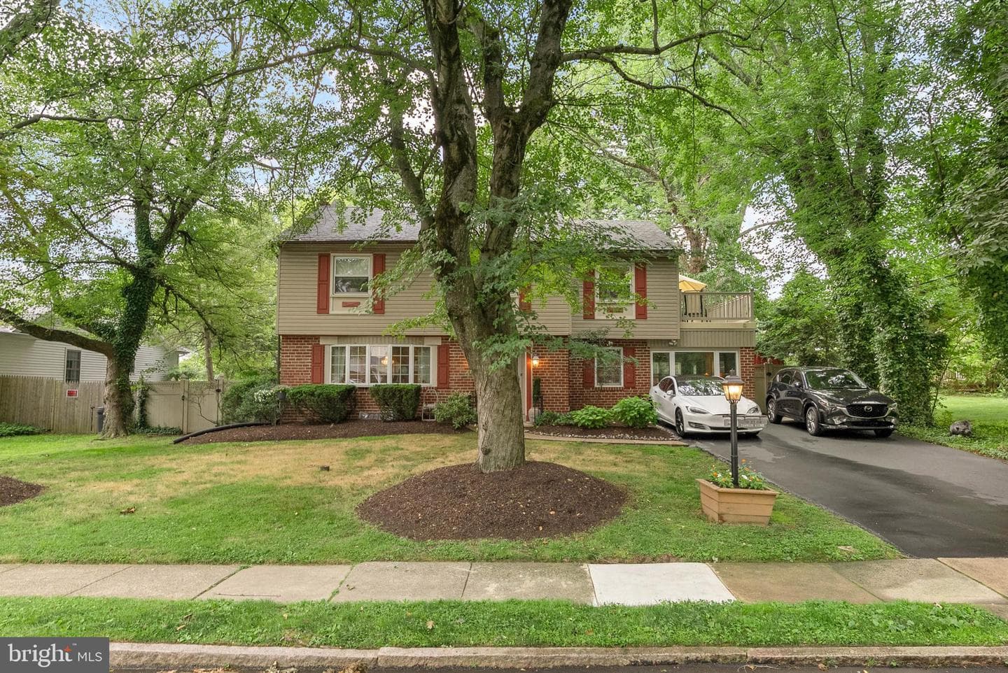 332 Franklin Avenue photo 5