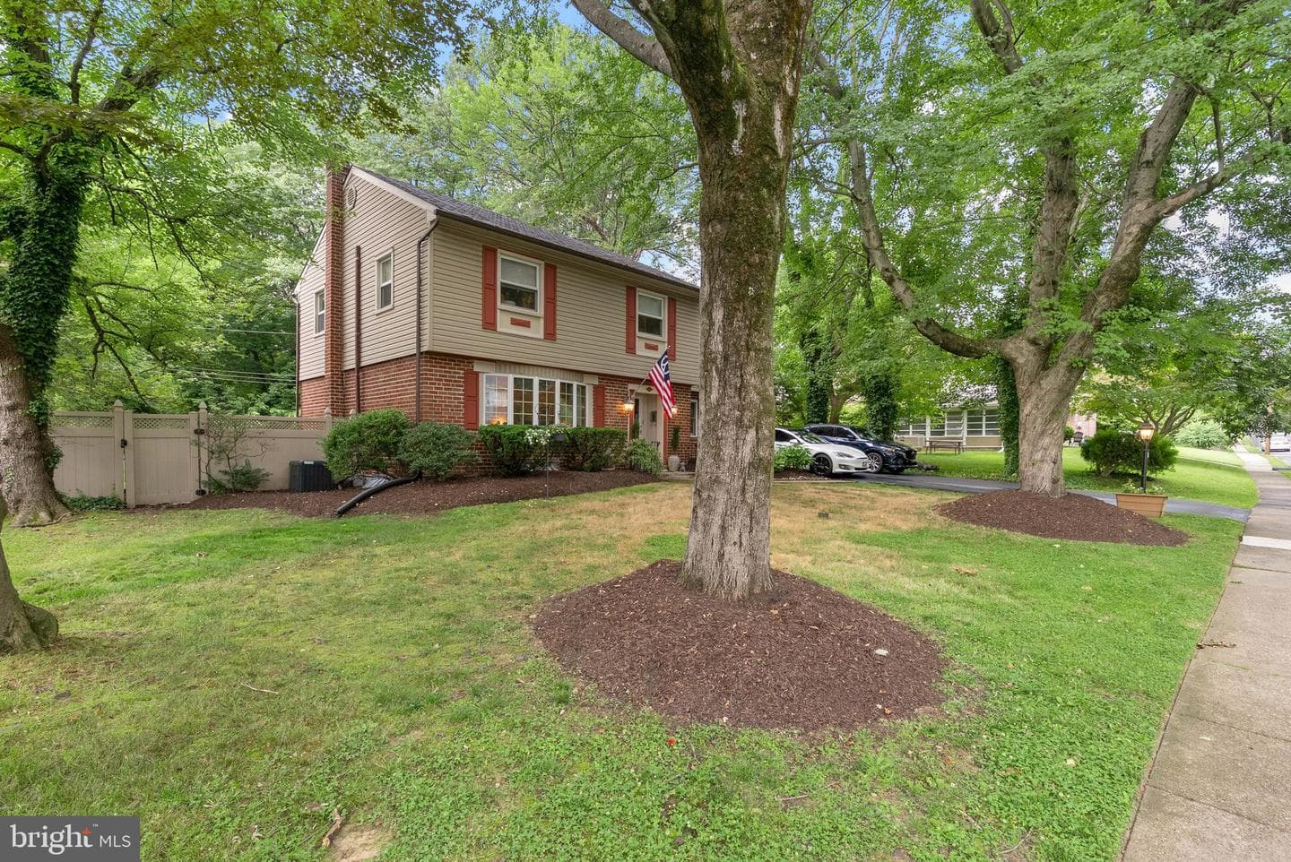 332 Franklin Avenue photo 6