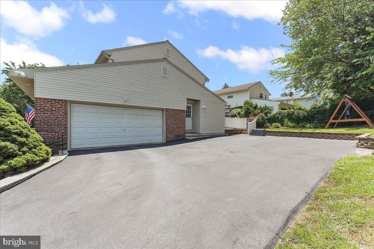 276 Hemlock Lane photo 36