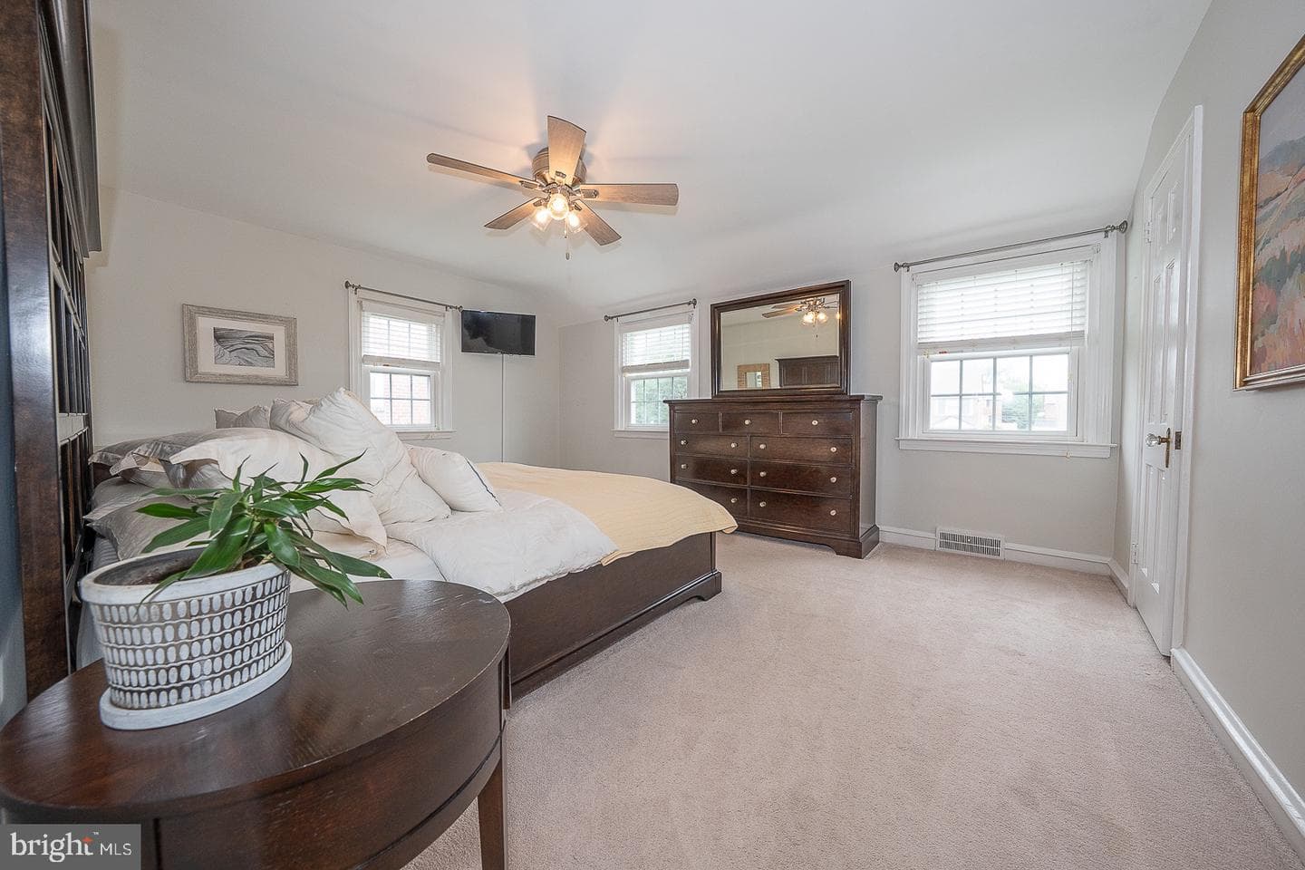 520 Virginia photo 14
