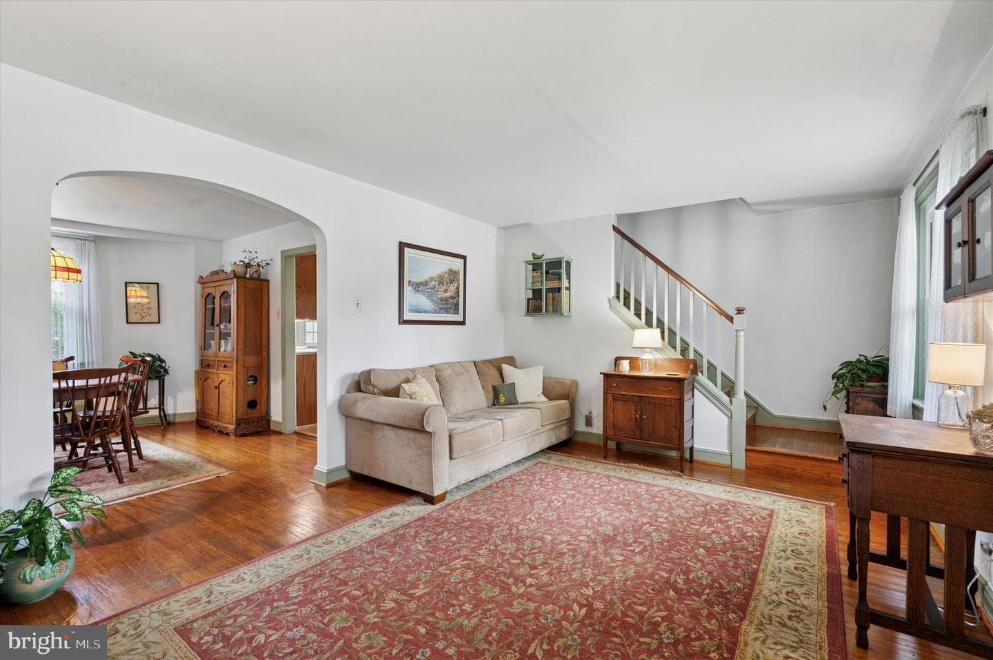 437 E Magnolia Avenue photo 3