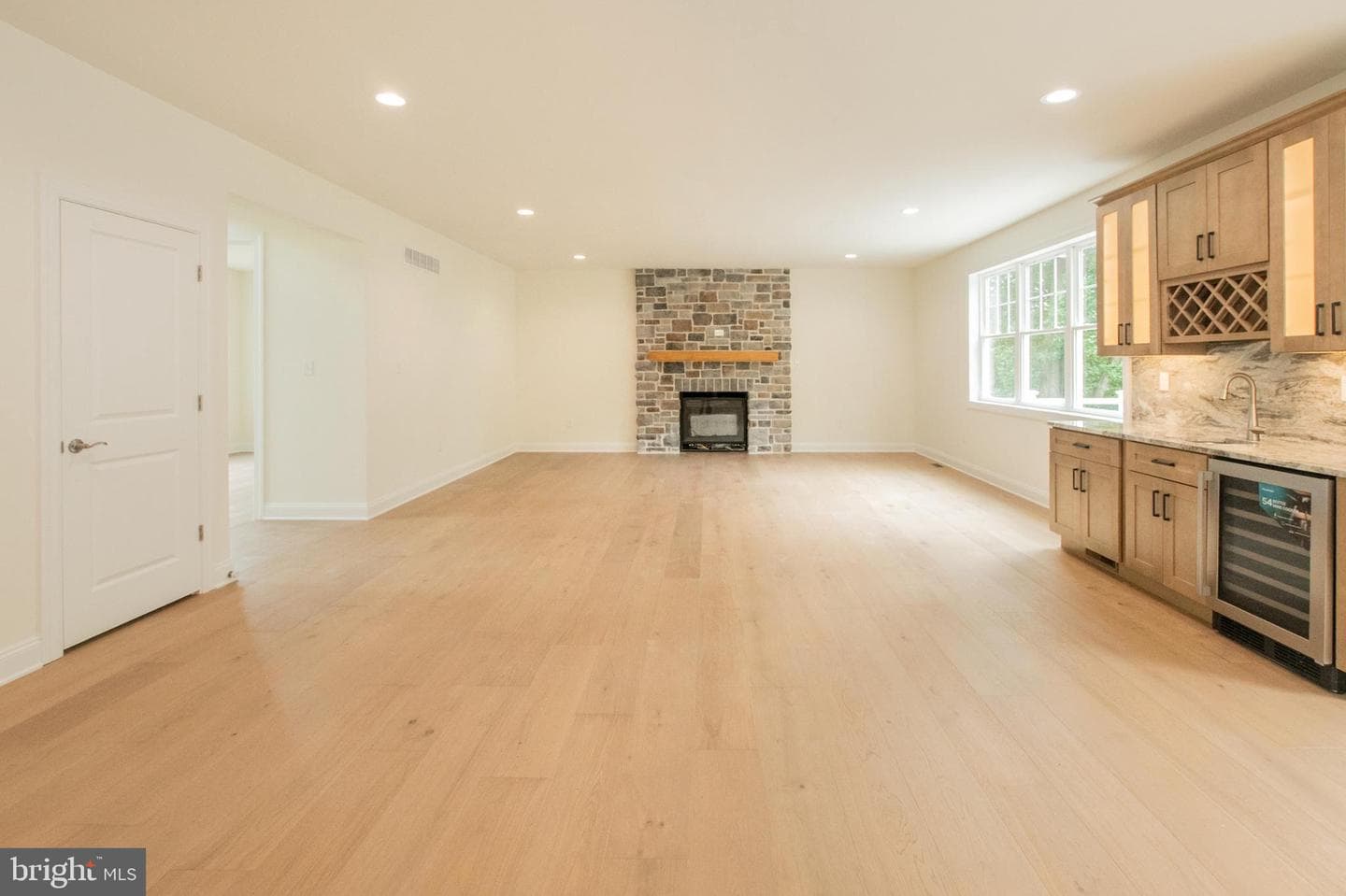 1687 O'day Lane photo 18