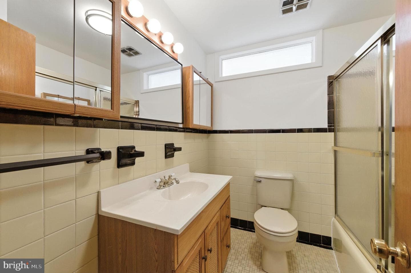 114 Woodview Lane photo 26