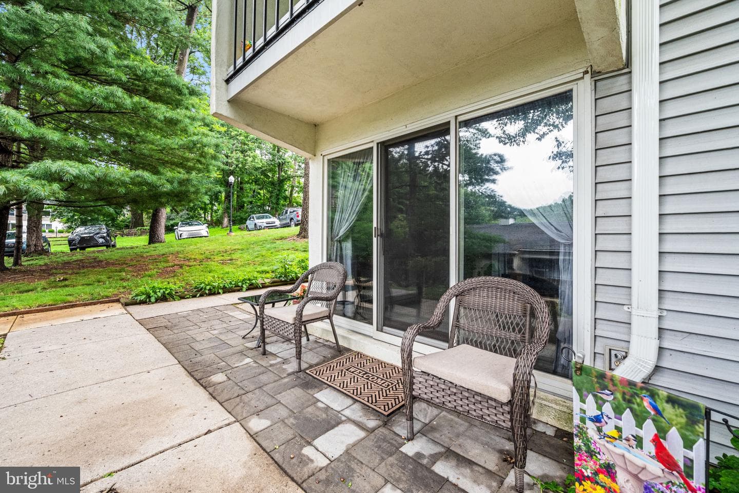 239 E Chelsea Circle photo 3