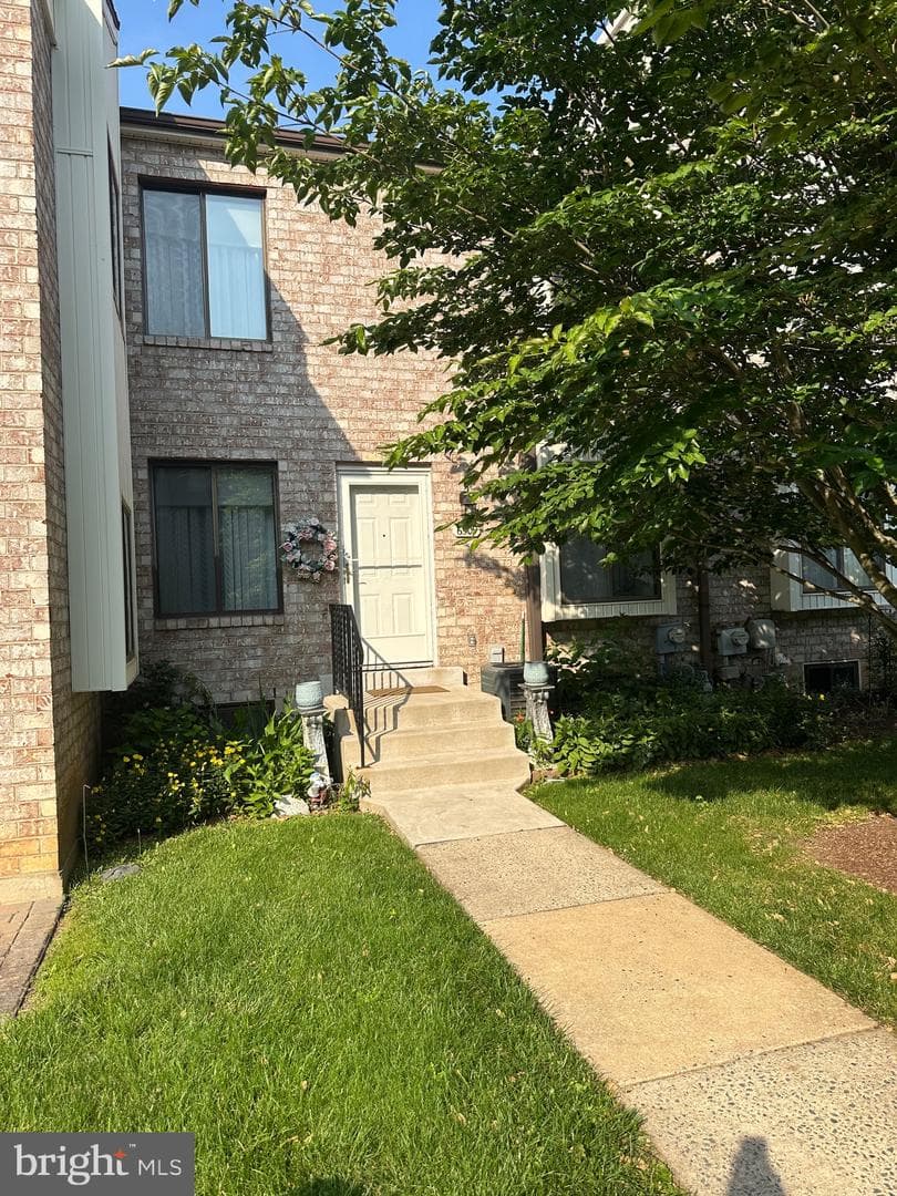 6509 Hilltop Drive photo 1