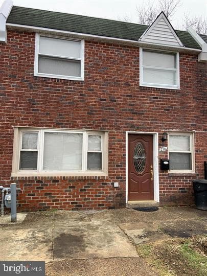 210 Londonderry Lane, Darby