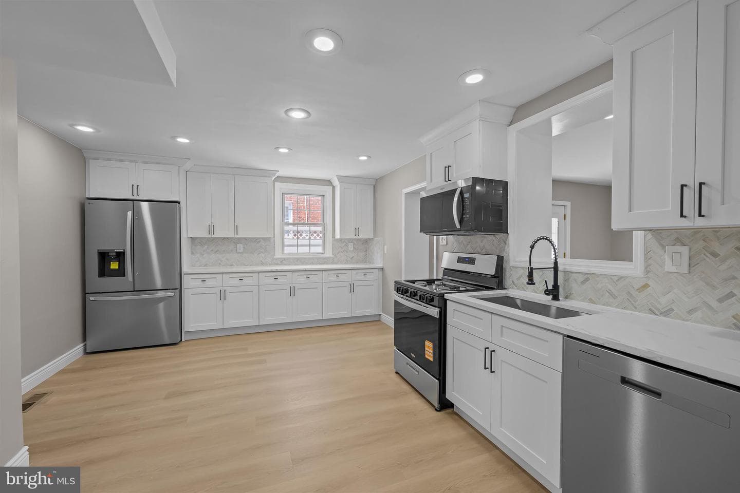 129 Flintlock Road photo 2