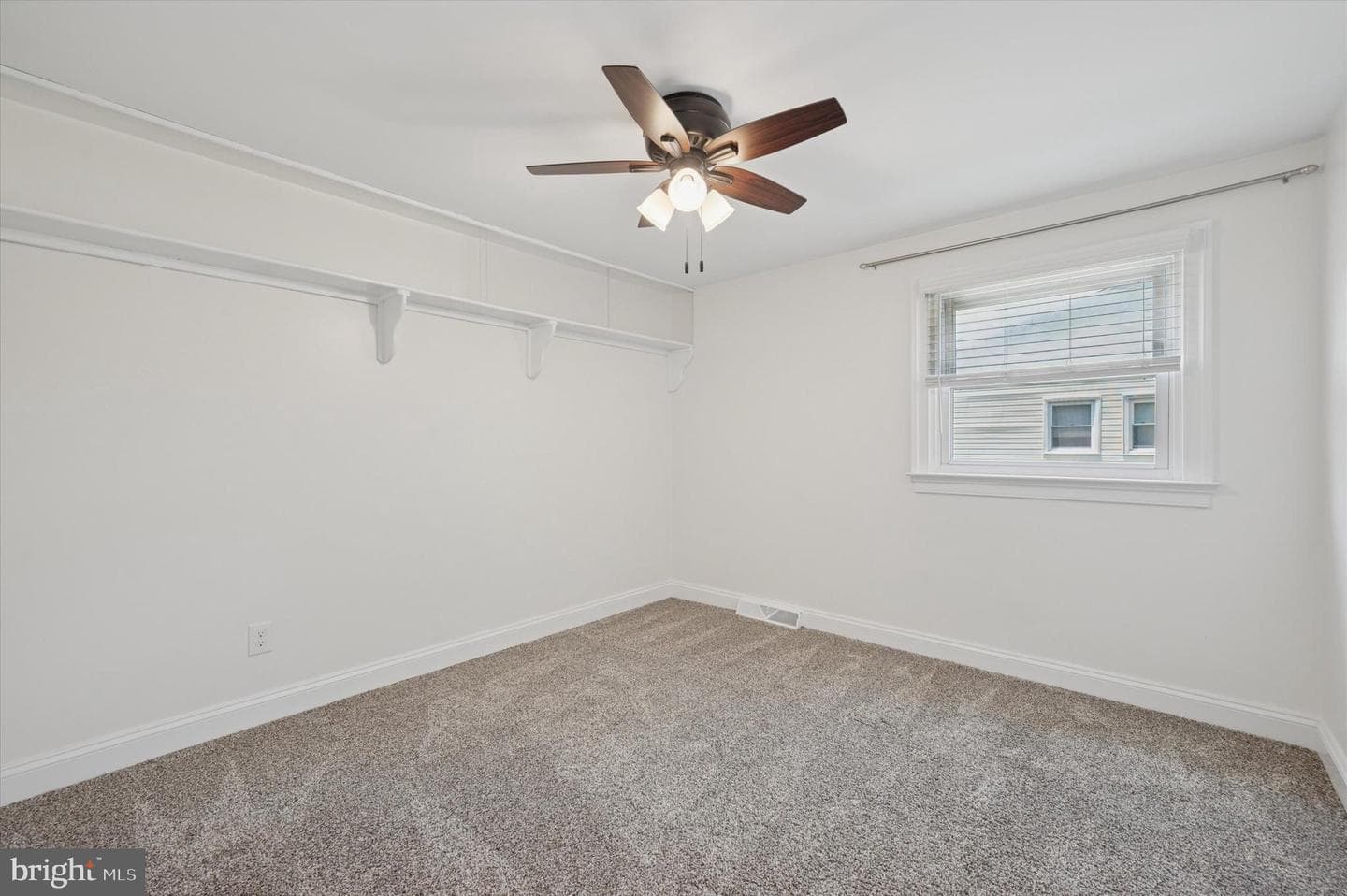 365 Robinson Drive photo 17