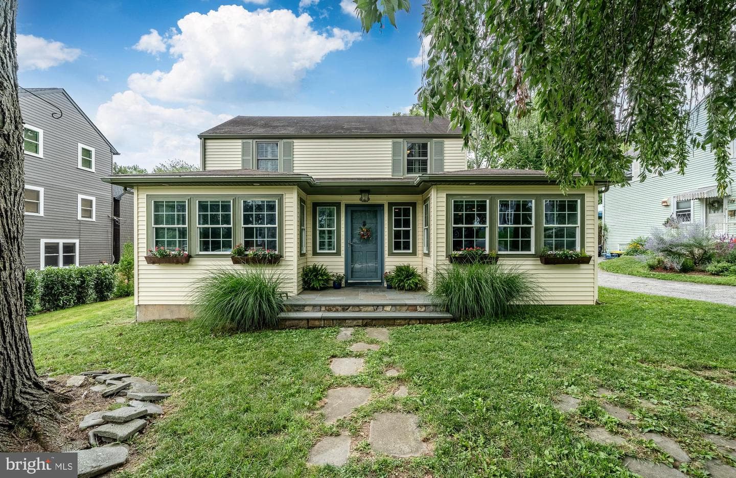 609 Lanmore Avenue photo 1