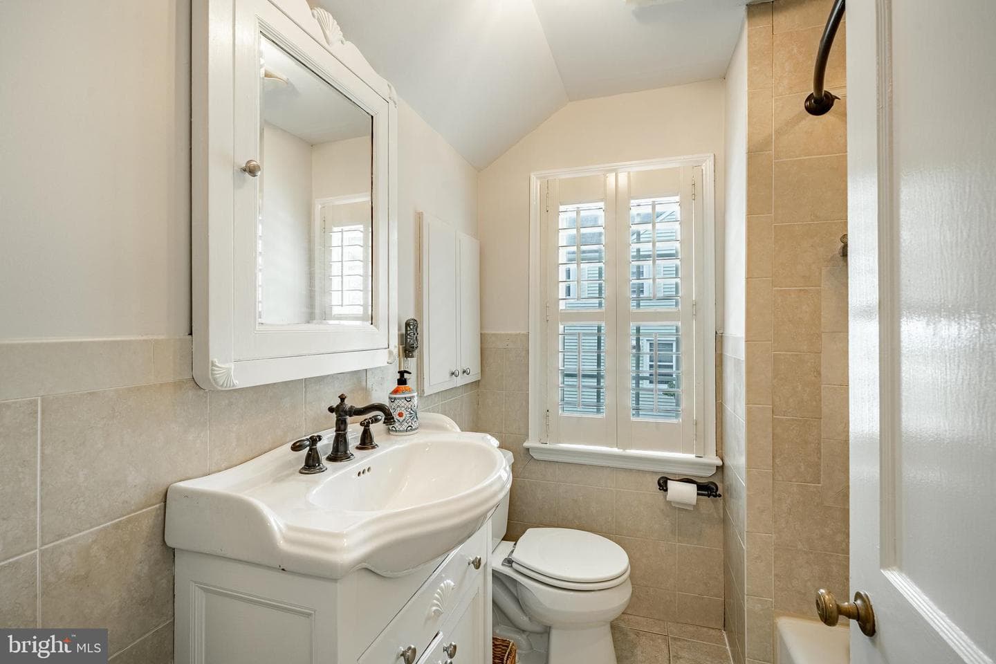 609 Lanmore Avenue photo 23