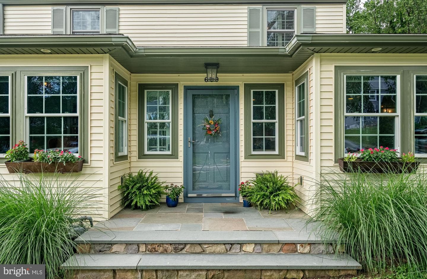 609 Lanmore Avenue photo 3
