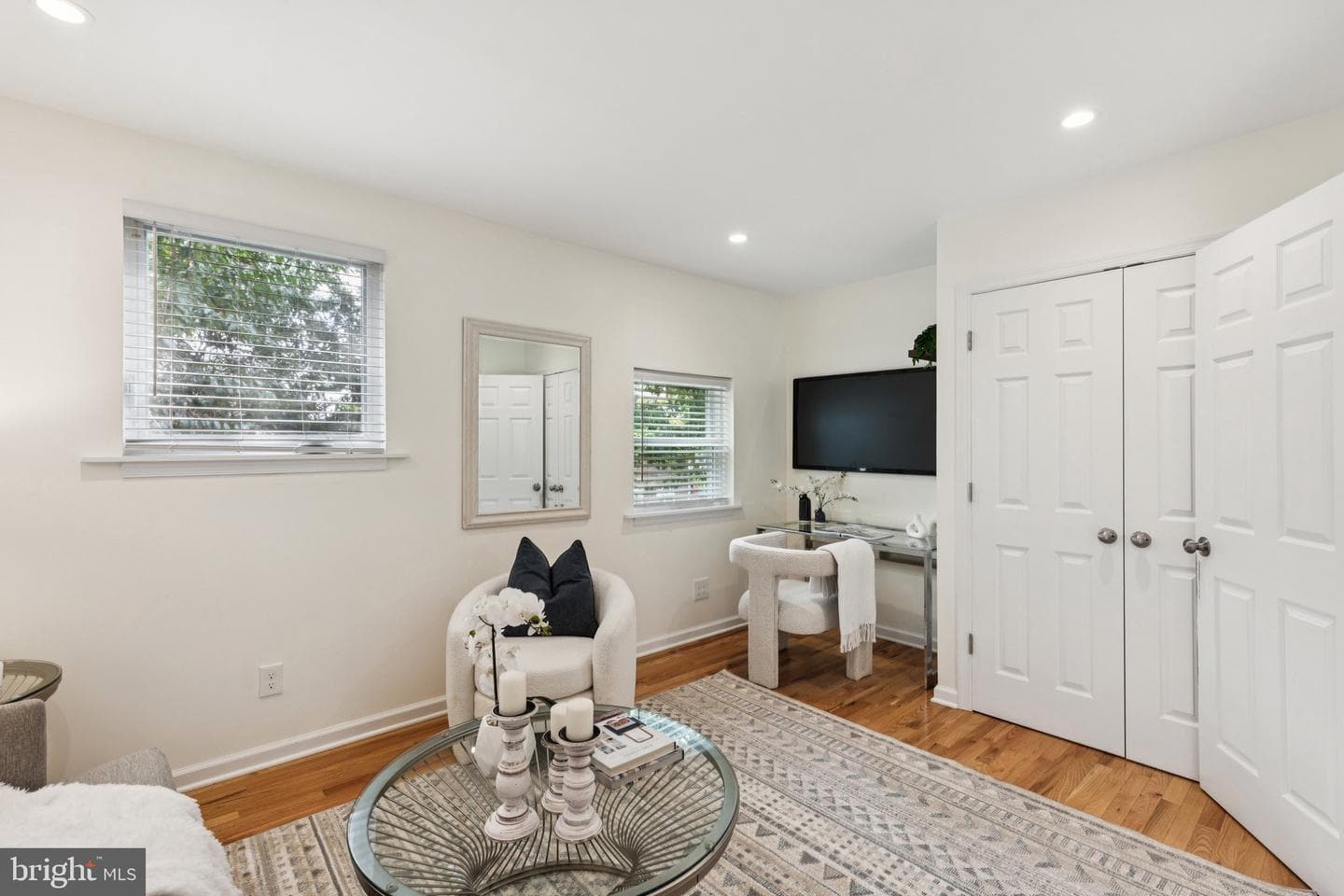 476 Olympic Avenue photo 15
