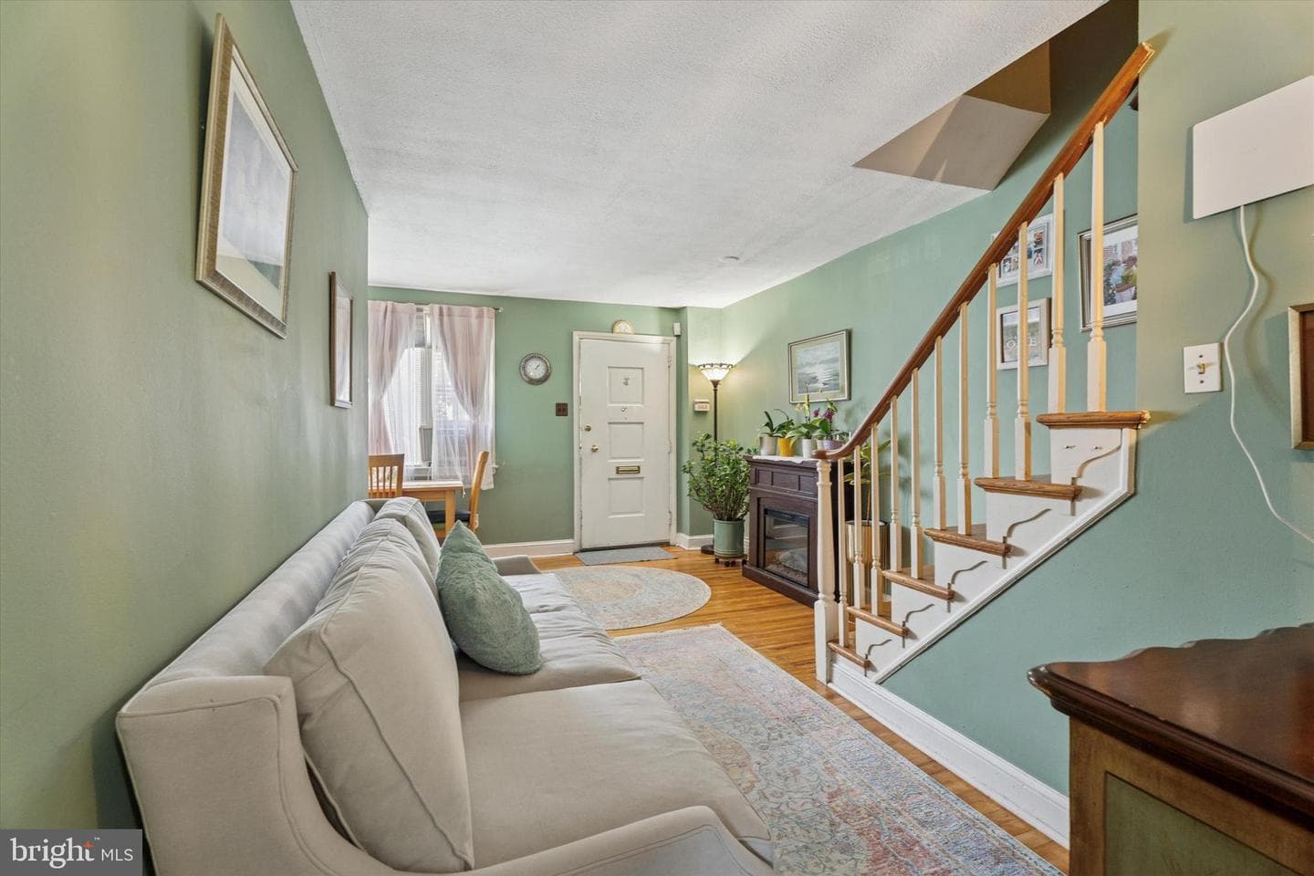 1133 Agnew Drive photo 3