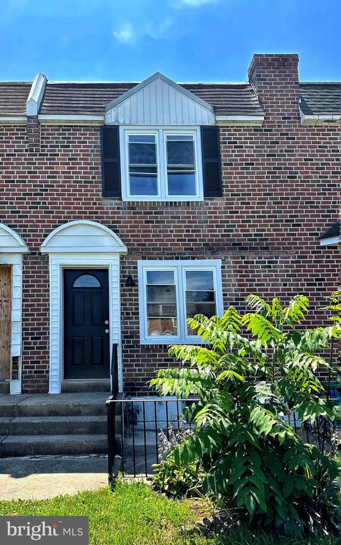 1160 Taylor Drive photo 1
