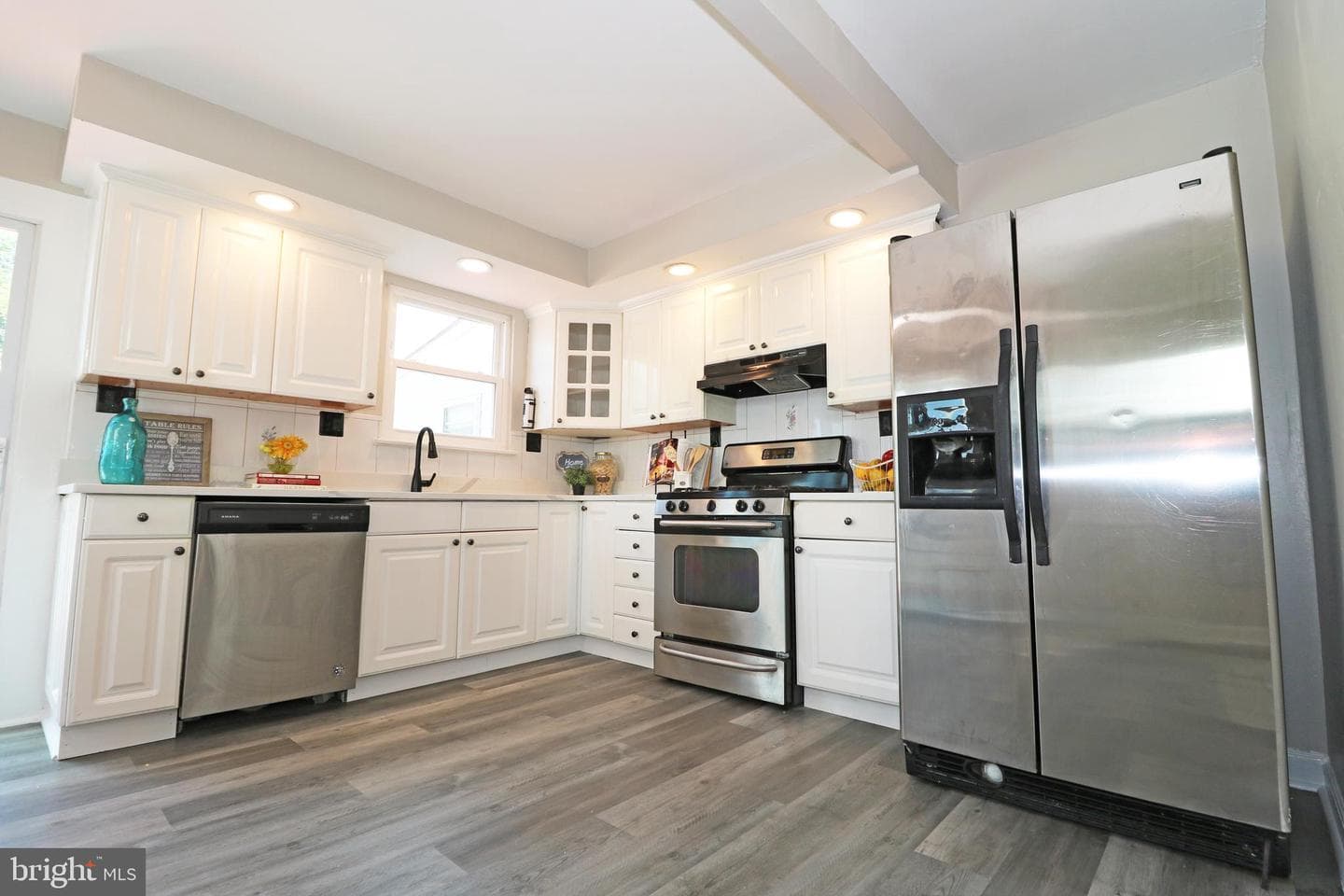 1551 Warwick Avenue photo 23
