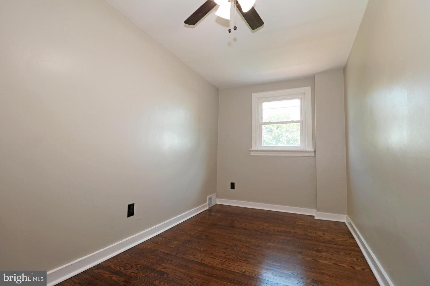 1551 Warwick Avenue photo 27