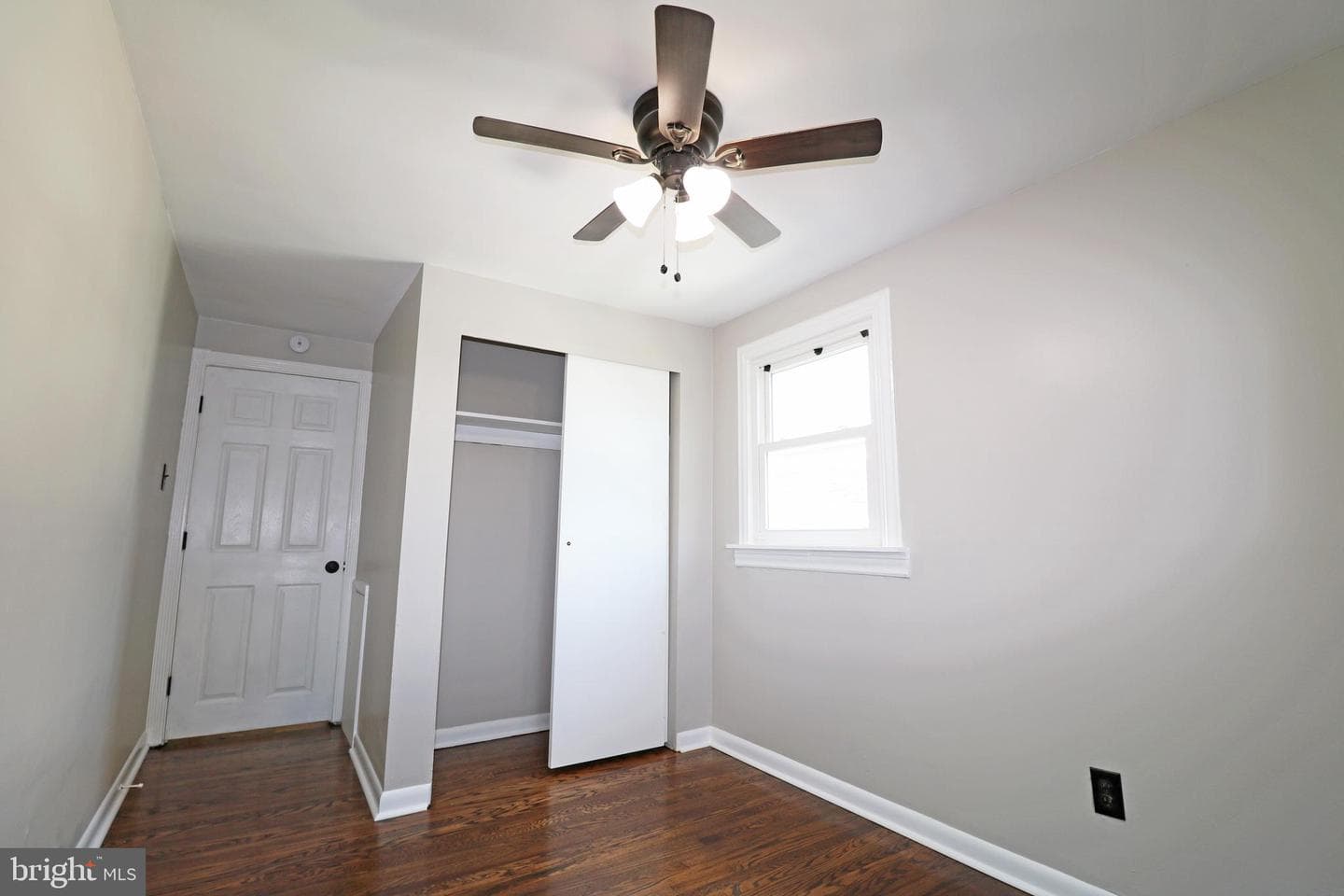 1551 Warwick Avenue photo 35