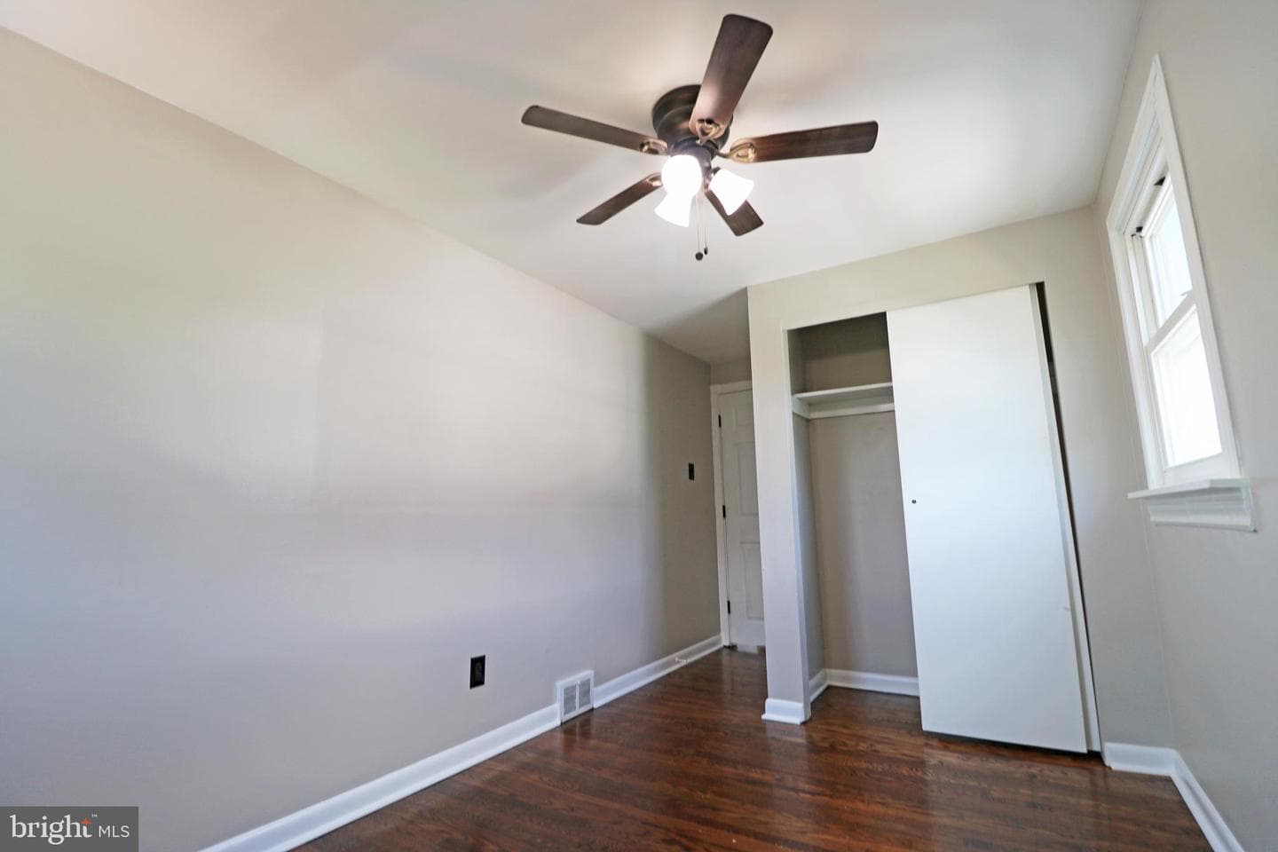 1551 Warwick Avenue photo 36