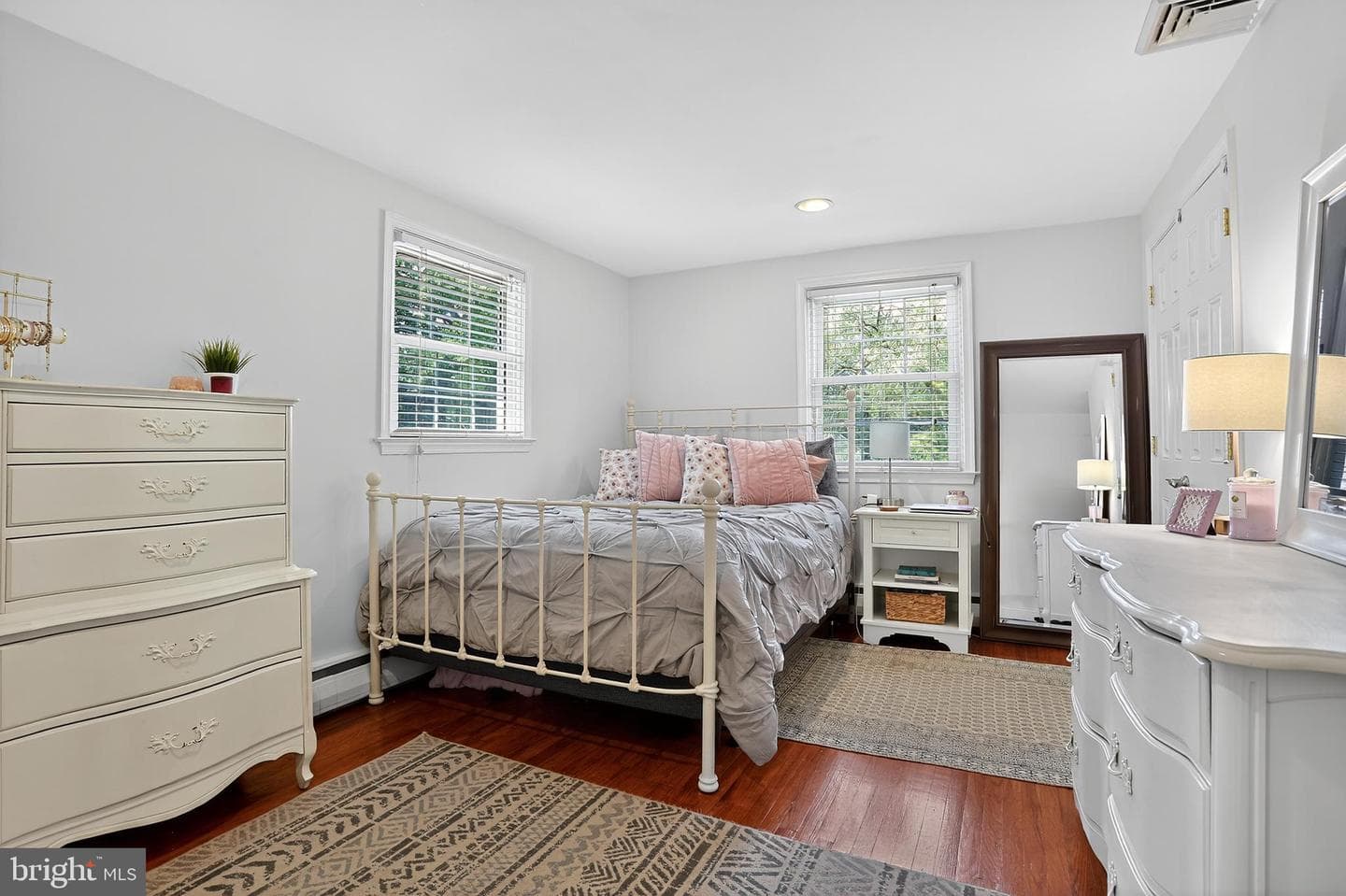 26 Carriage Drive photo 23