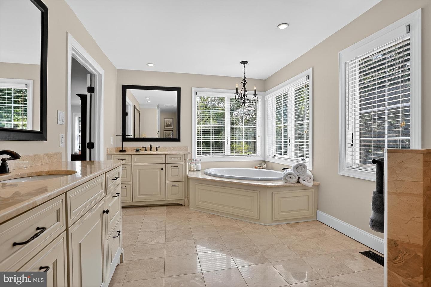 26 Carriage Drive photo 35