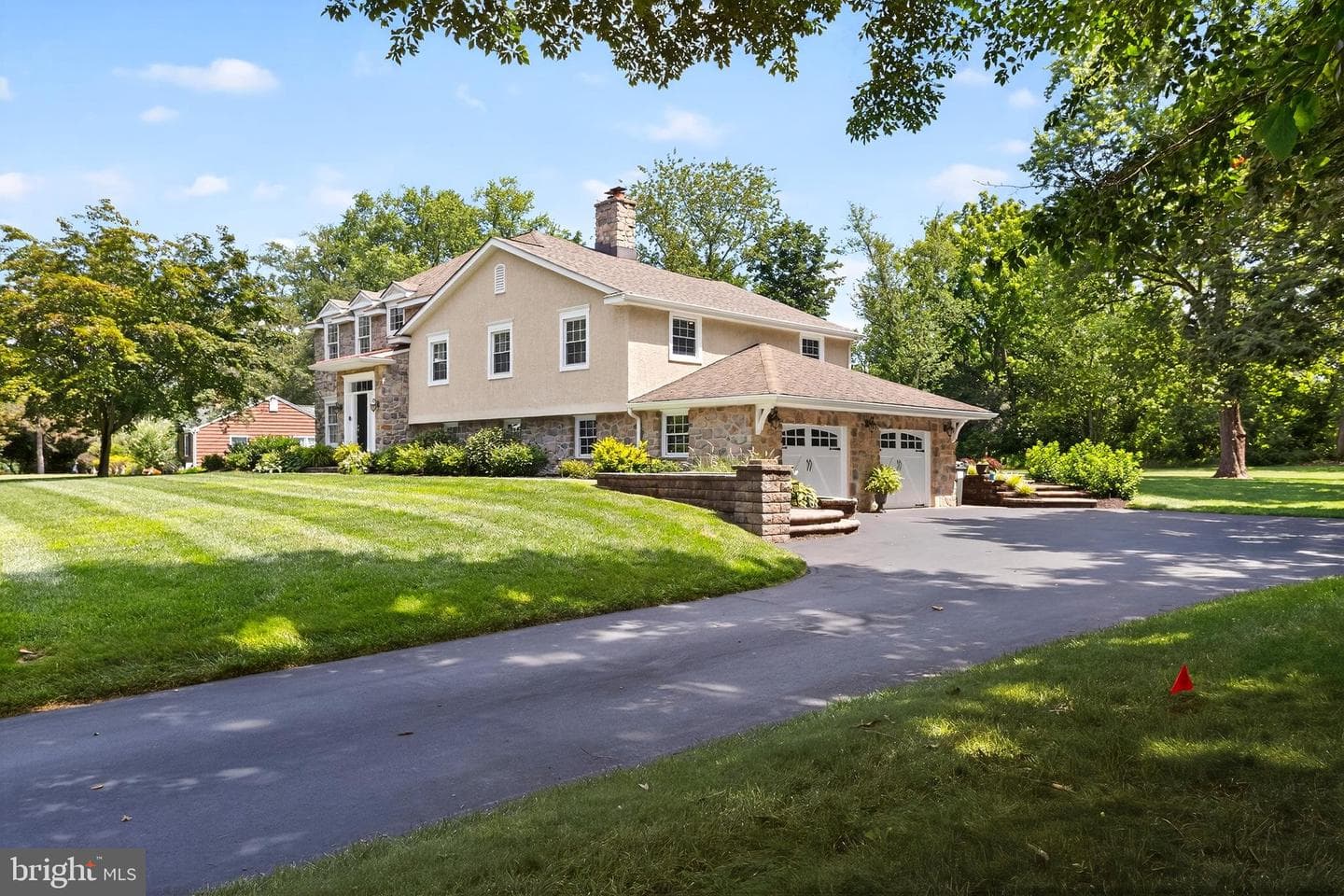 26 Carriage Drive photo 4