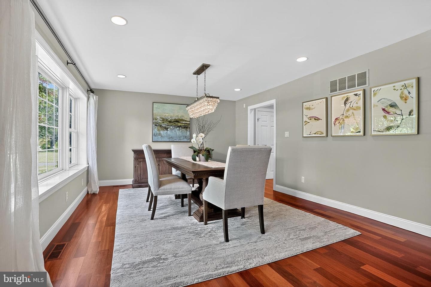 26 Carriage Drive photo 8