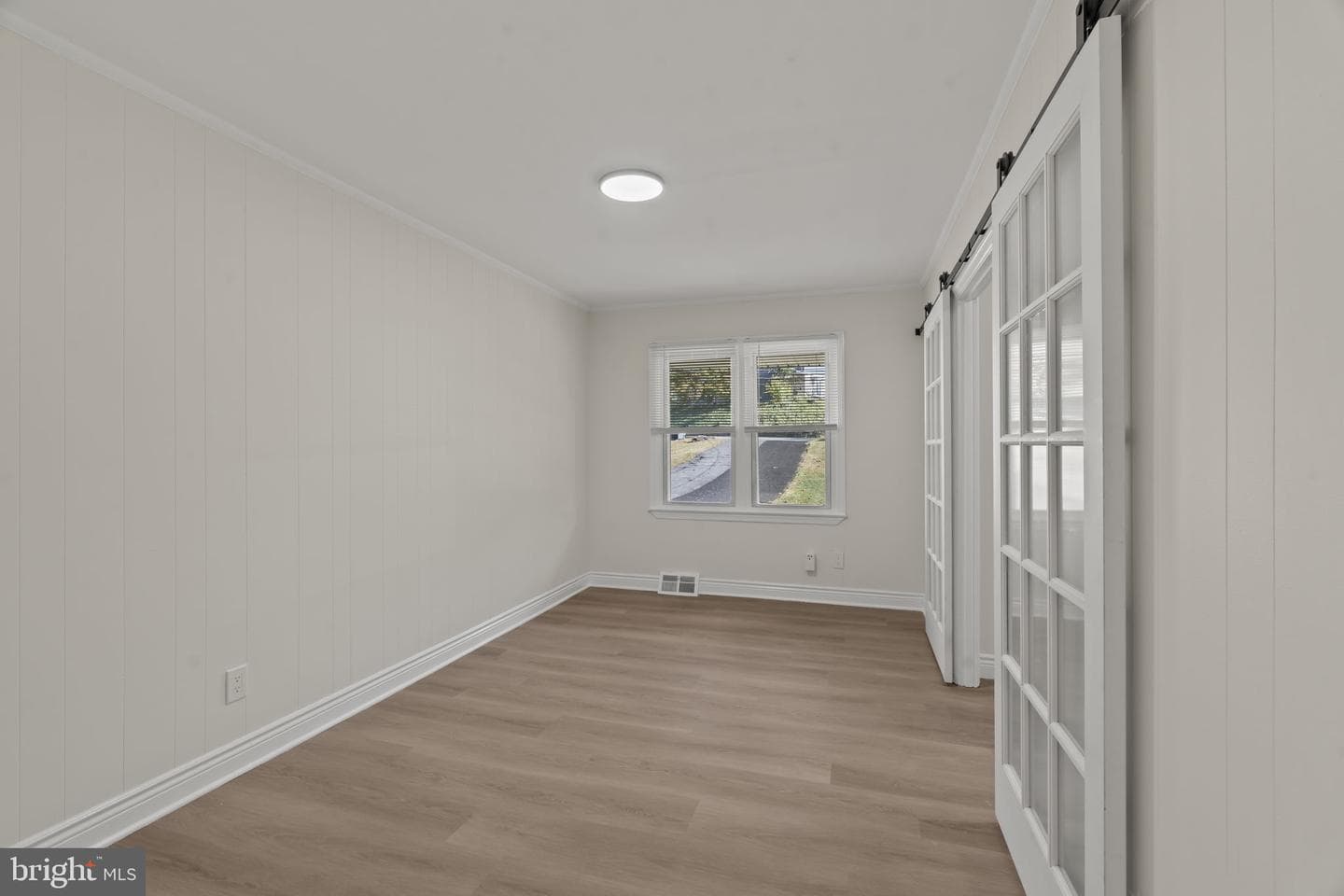 220 Glendale Road photo 9