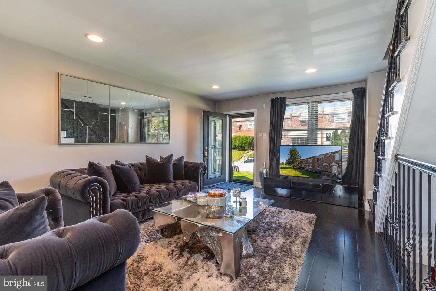 22 King Avenue photo 1