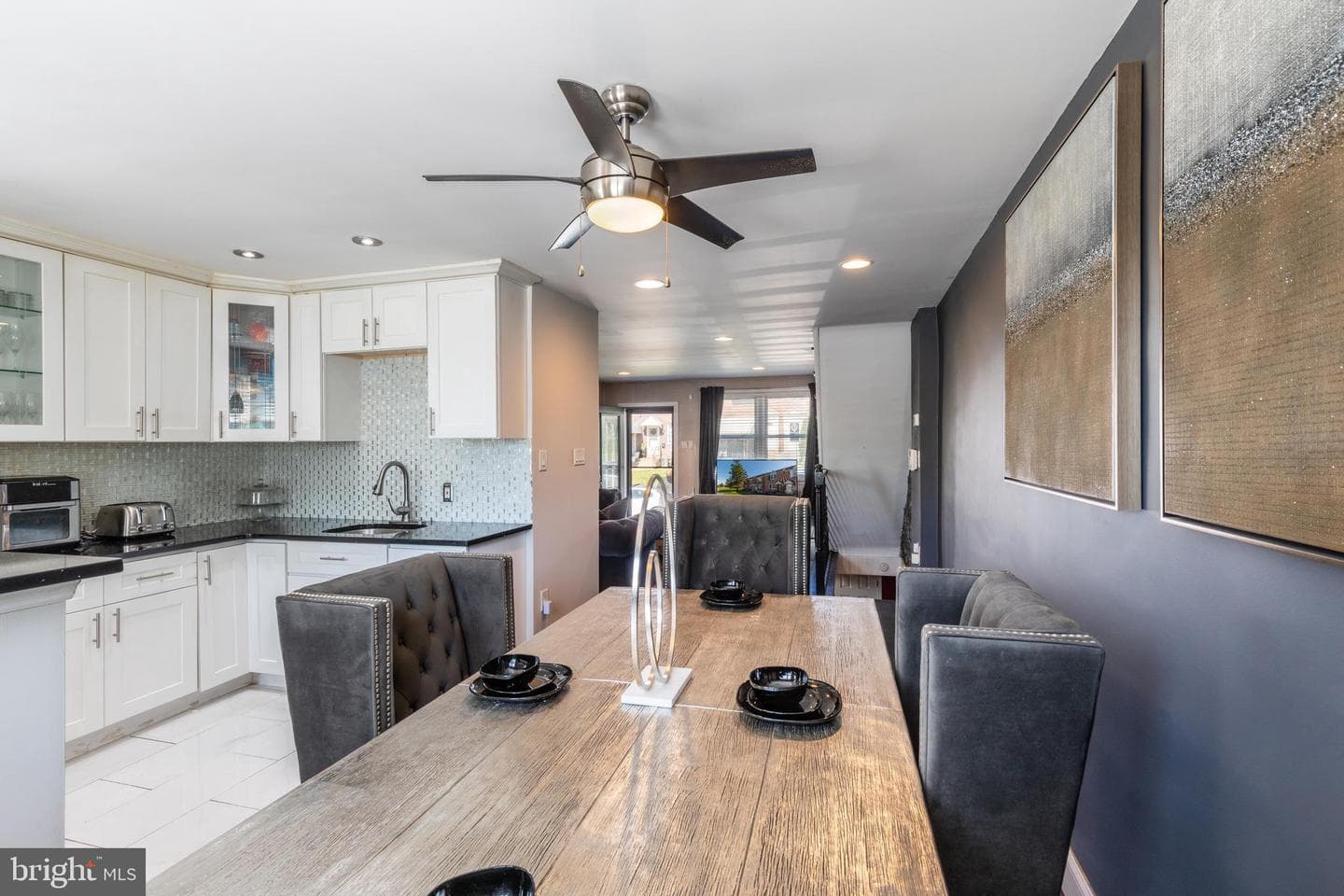 22 King Avenue photo 6
