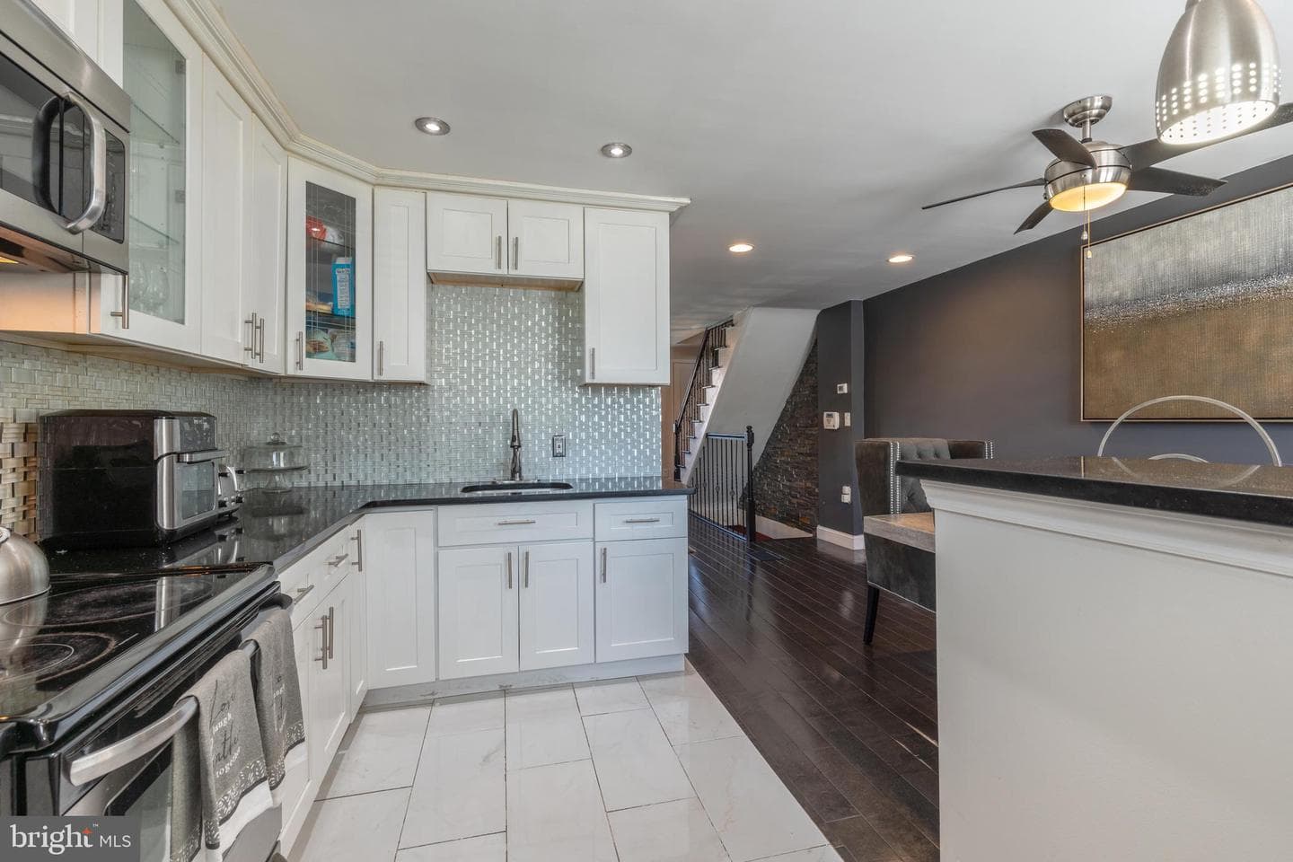 22 King Avenue photo 8