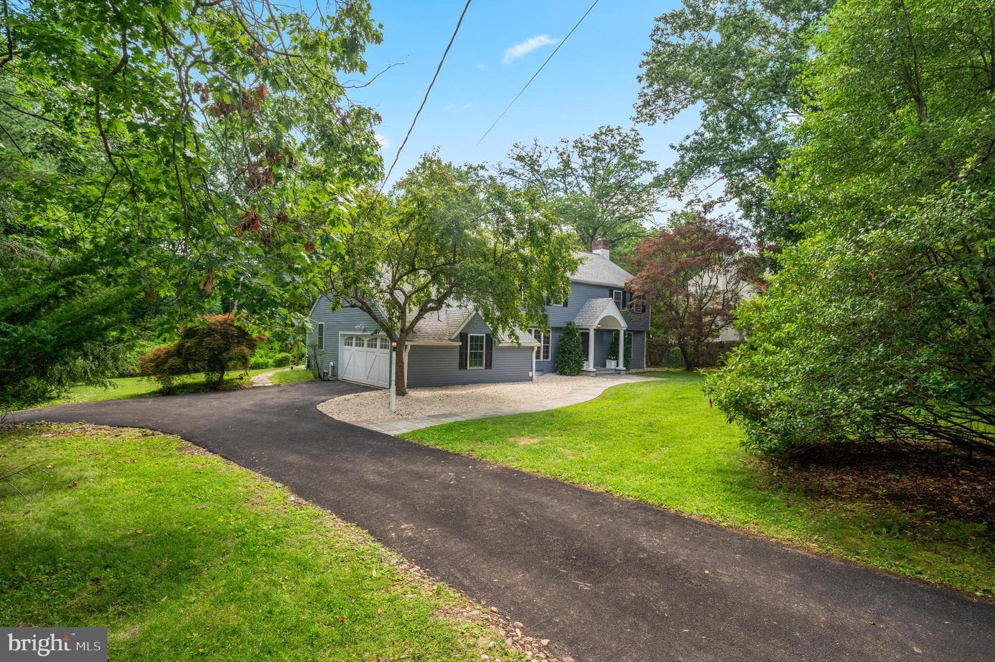 813 Malin Road photo 4