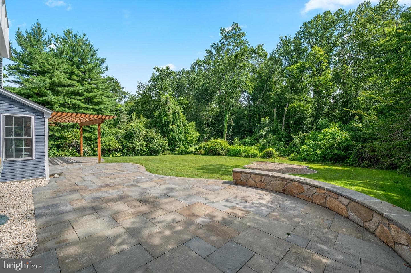 813 Malin Road photo 8