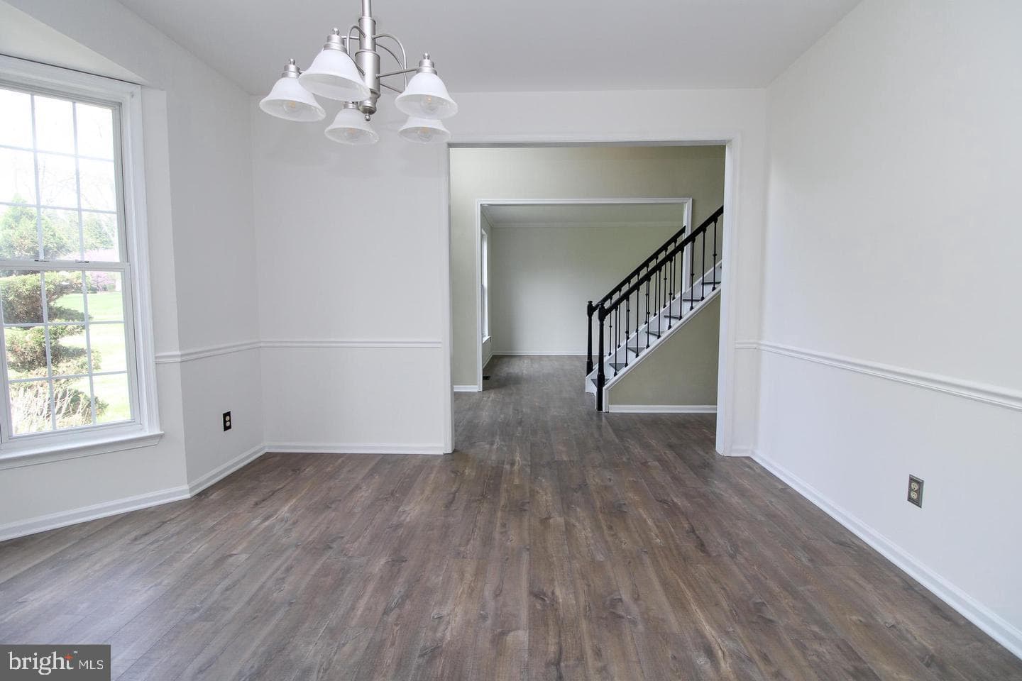 1467 Powell Circle photo 4