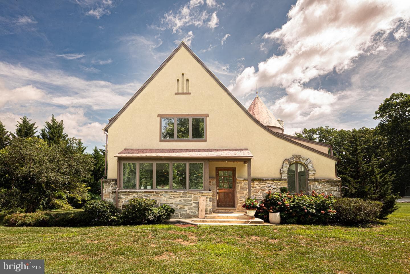 213 Highland Avenue photo 10