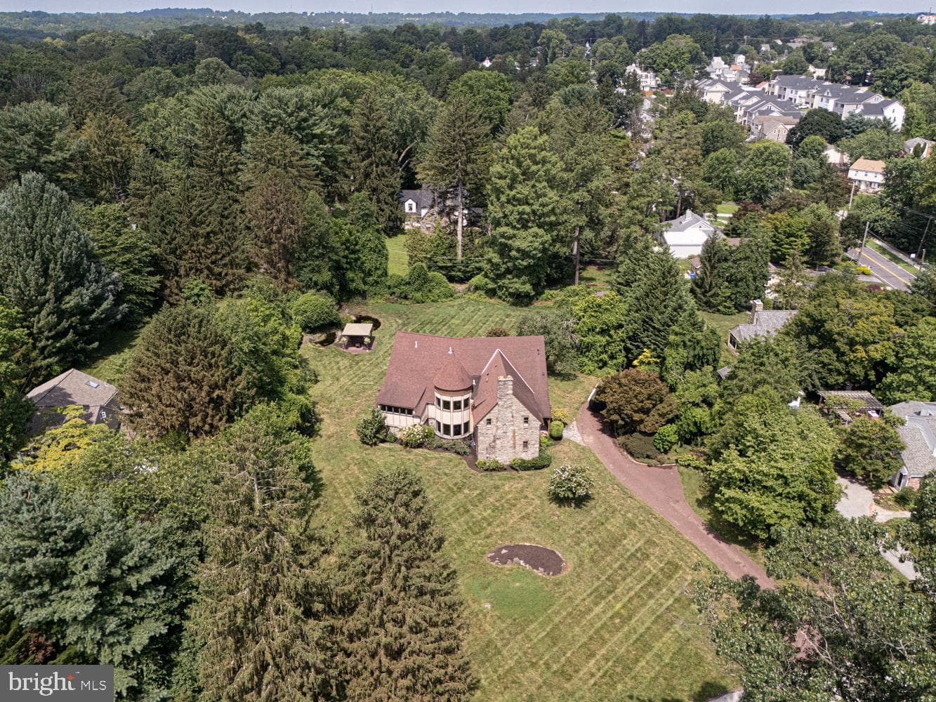 213 Highland Avenue photo 15