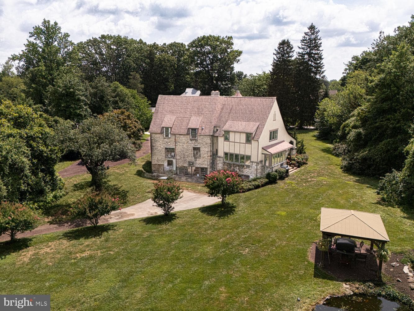 213 Highland Avenue photo 18