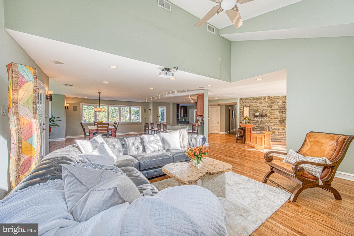 213 Highland Avenue photo 31