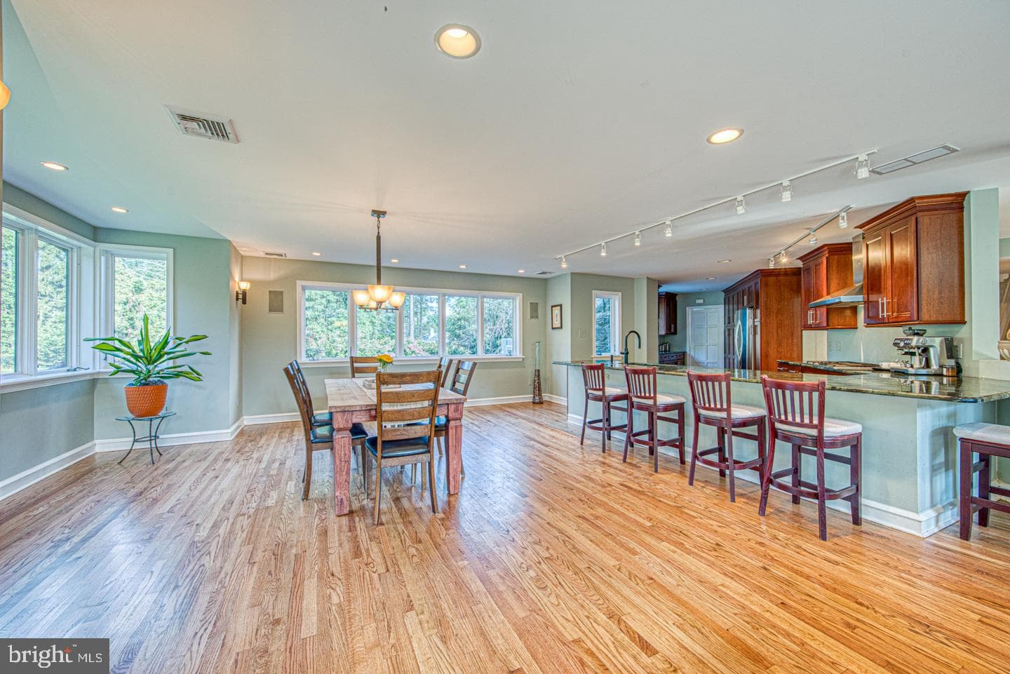 213 Highland Avenue photo 32